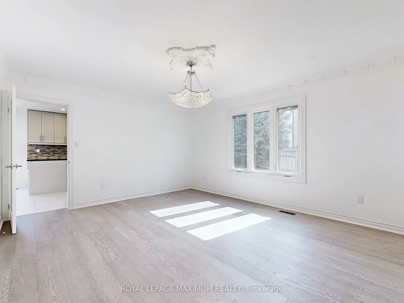 22 A, Waltham, Doncrest, Richmond Hill