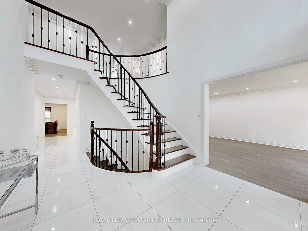 22 A, Waltham, Doncrest, Richmond Hill