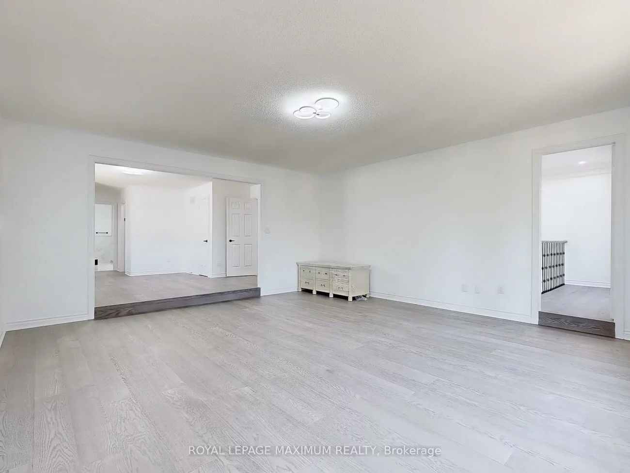 22 A, Waltham, Doncrest, Richmond Hill