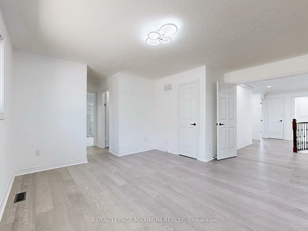 22 A, Waltham, Doncrest, Richmond Hill