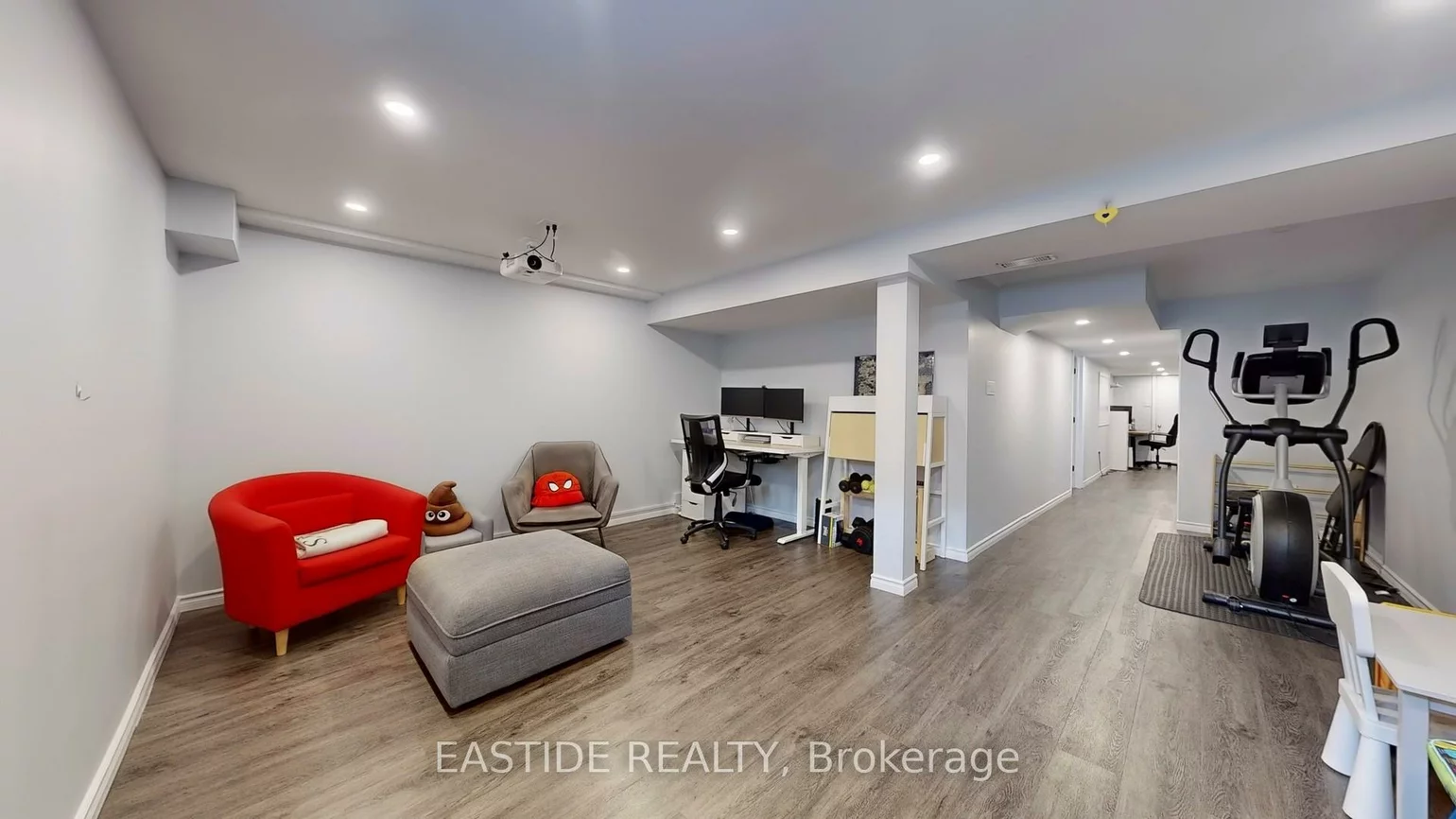 15, Christephen, Rouge Woods, Richmond Hill