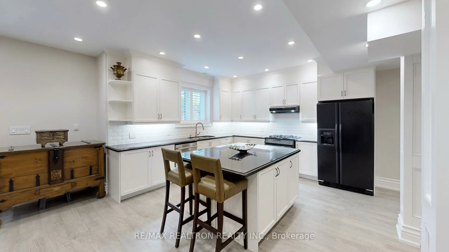 46A, Puccini, Oak Ridges, Richmond Hill