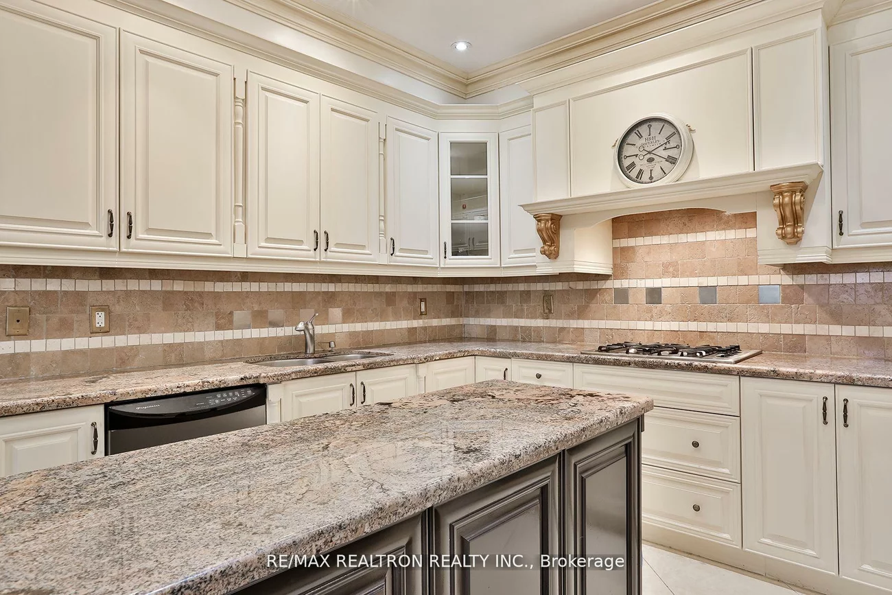 83, Elm, Langstaff, Richmond Hill