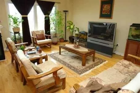142, Redstone, Rouge Woods, Richmond Hill