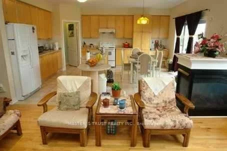 142, Redstone, Rouge Woods, Richmond Hill