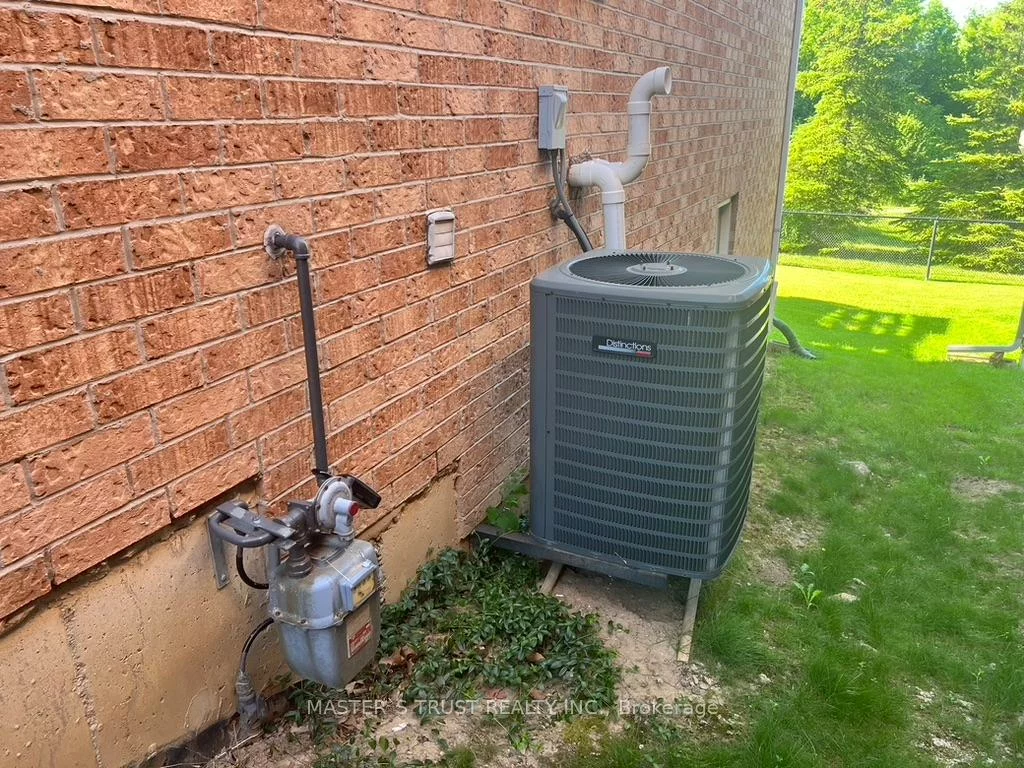 142, Redstone, Rouge Woods, Richmond Hill