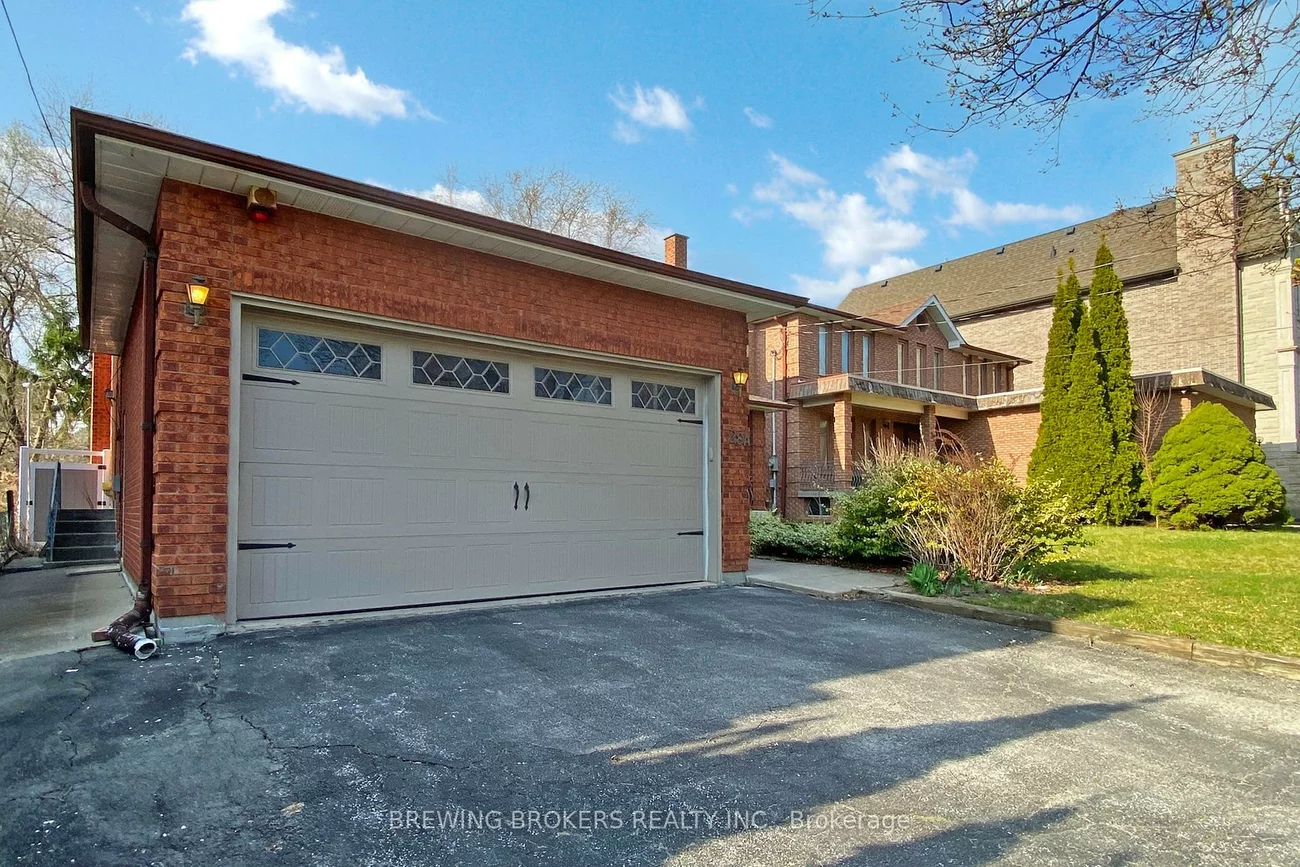 28A, Westwood, South Richvale, Richmond Hill