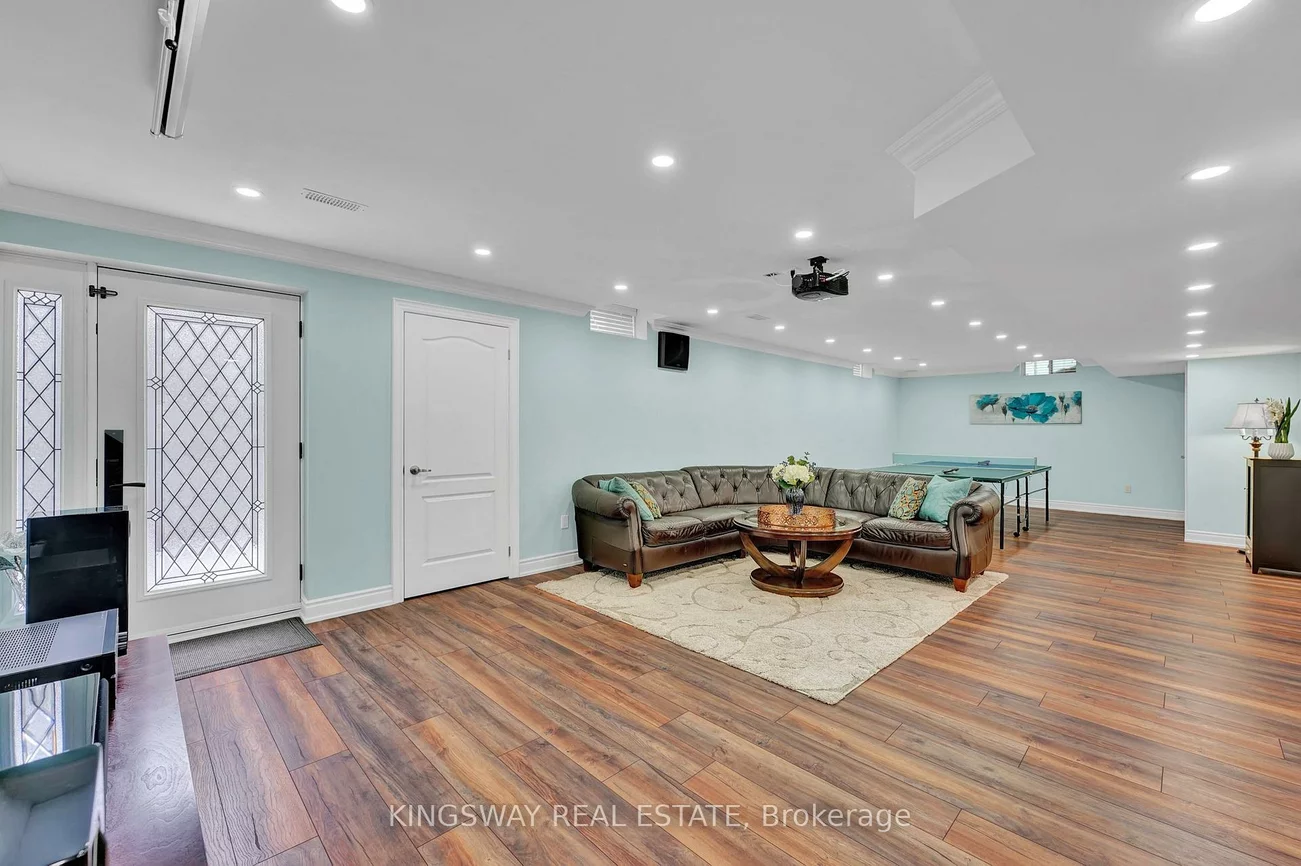 70, Bond, Oak Ridges, Richmond Hill