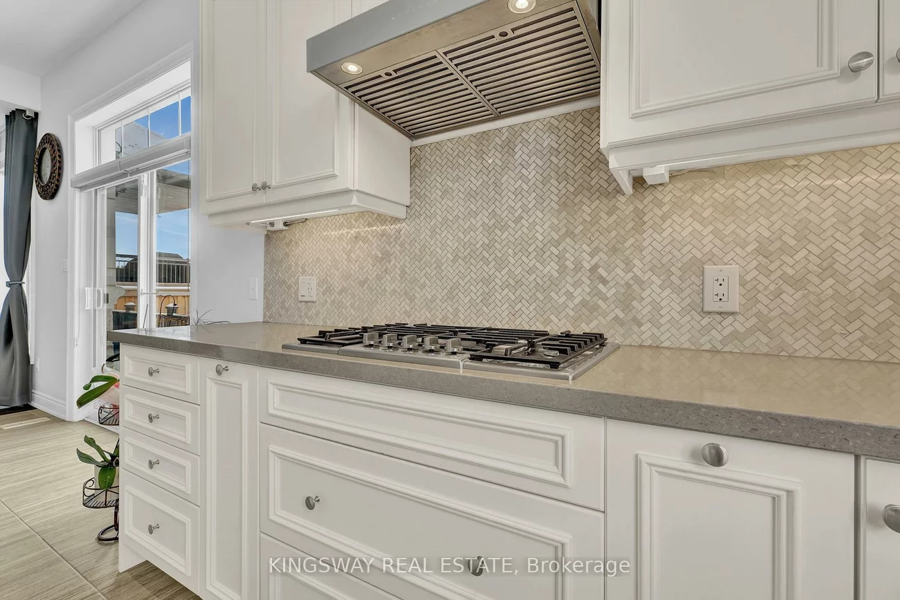 70, Bond, Oak Ridges, Richmond Hill