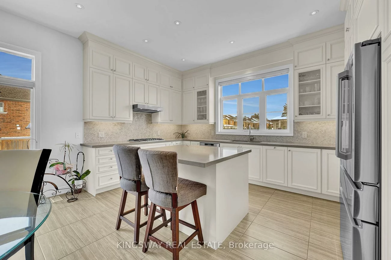 70, Bond, Oak Ridges, Richmond Hill