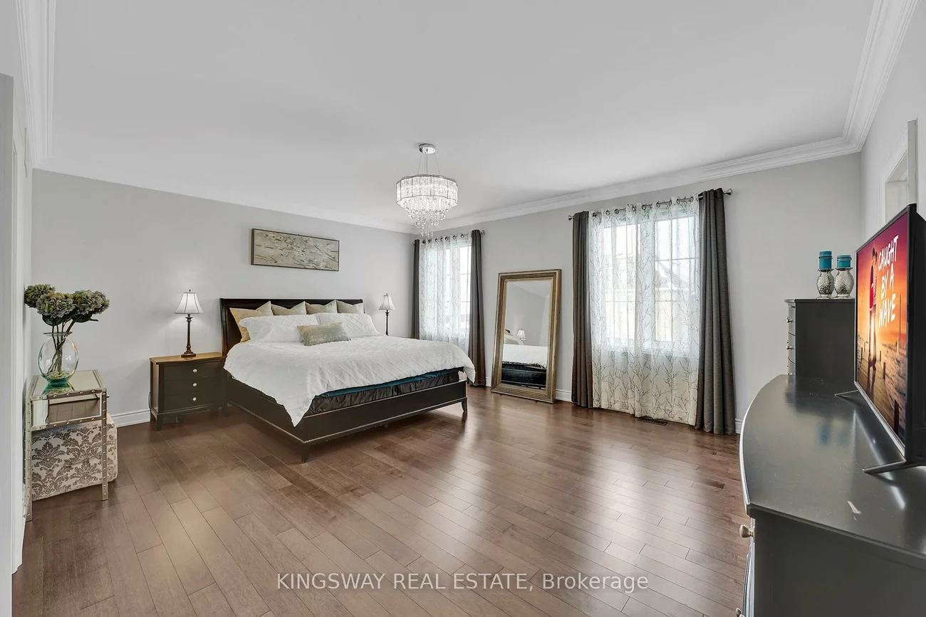 70, Bond, Oak Ridges, Richmond Hill