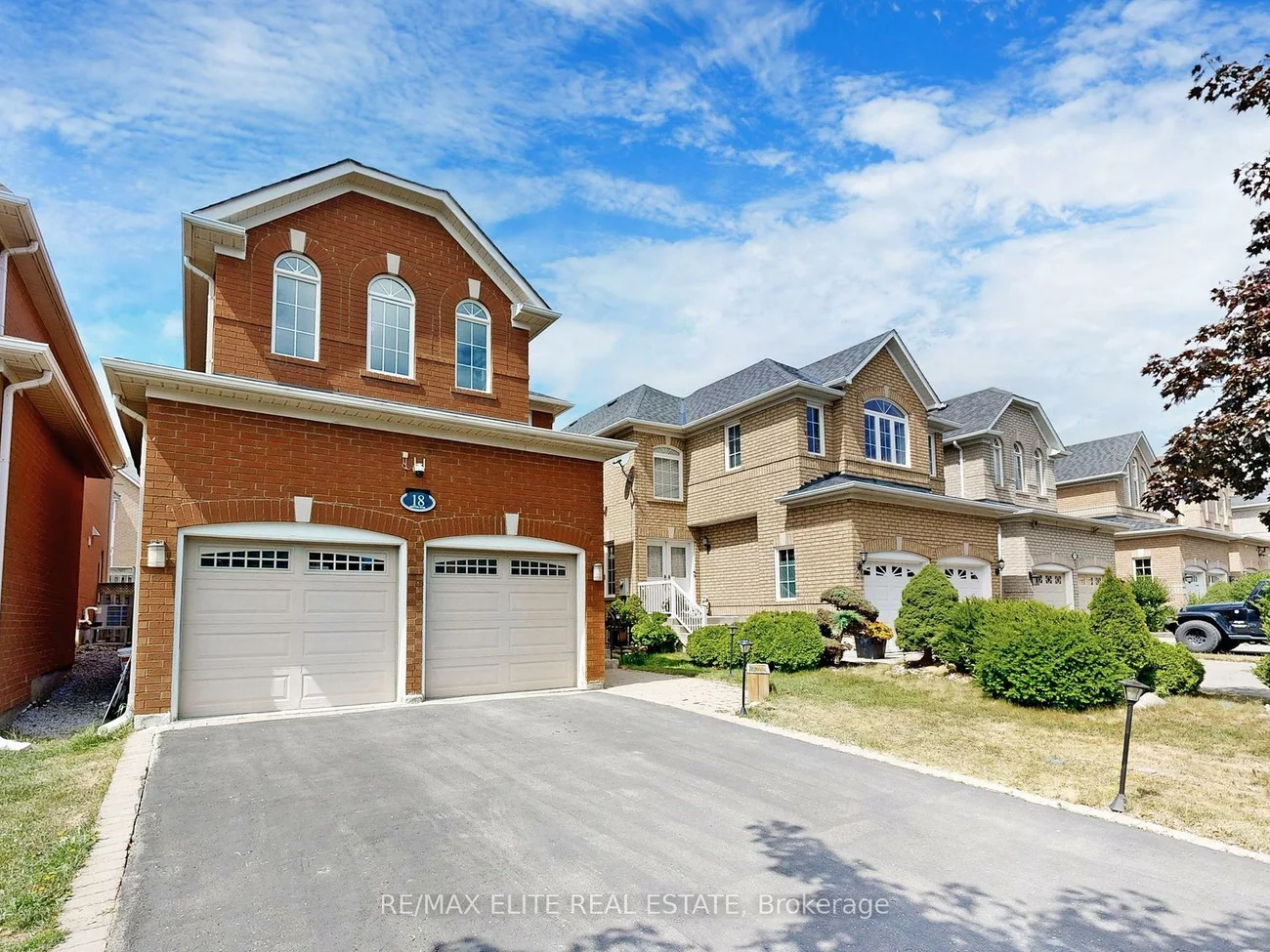 18, Sapphire, Rouge Woods, Richmond Hill
