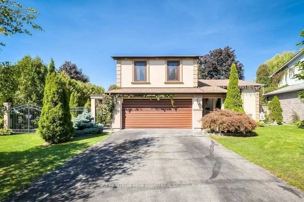 18, Mayvern, North Richvale, Richmond Hill
