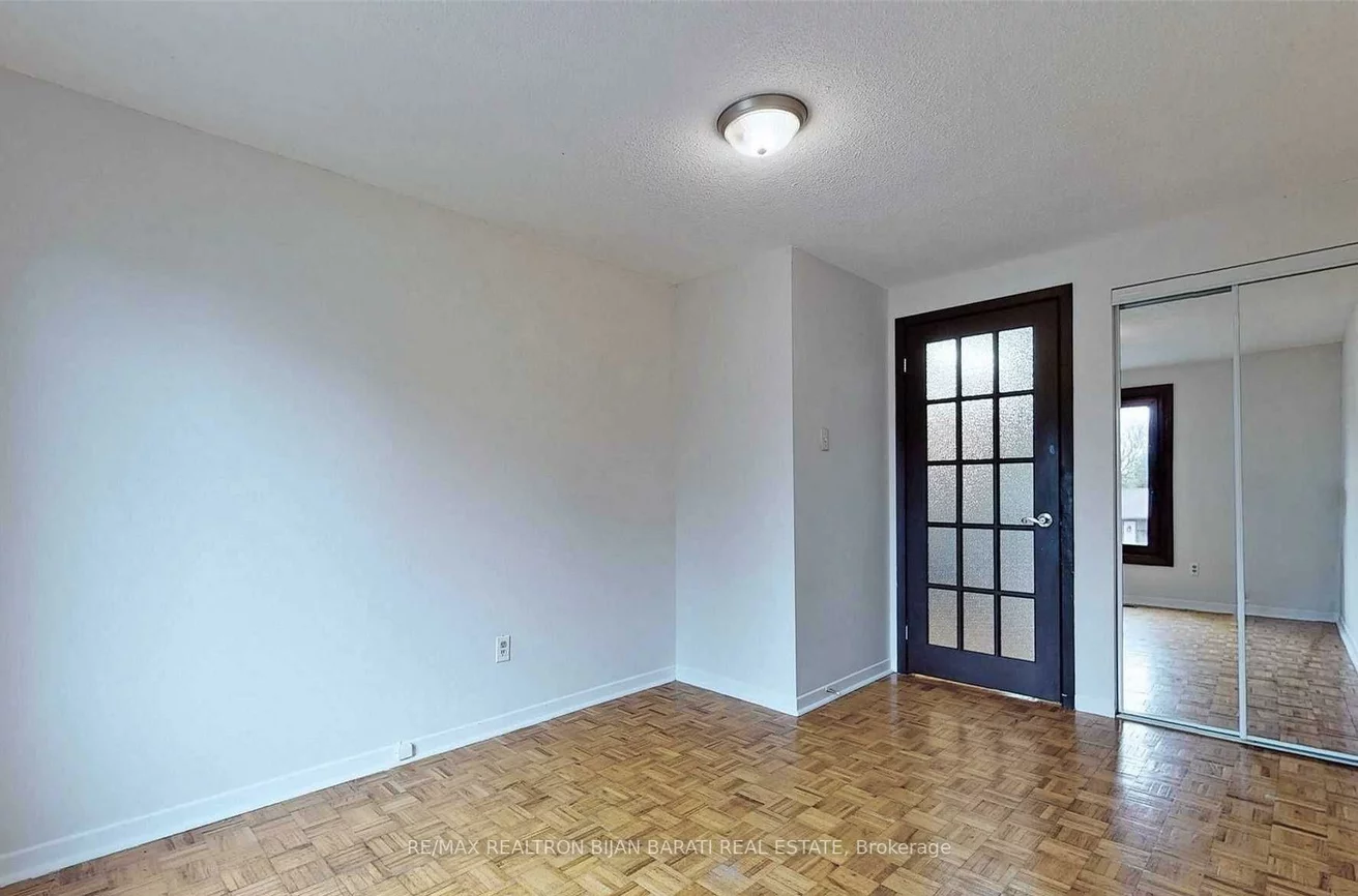 18, Mayvern, North Richvale, Richmond Hill