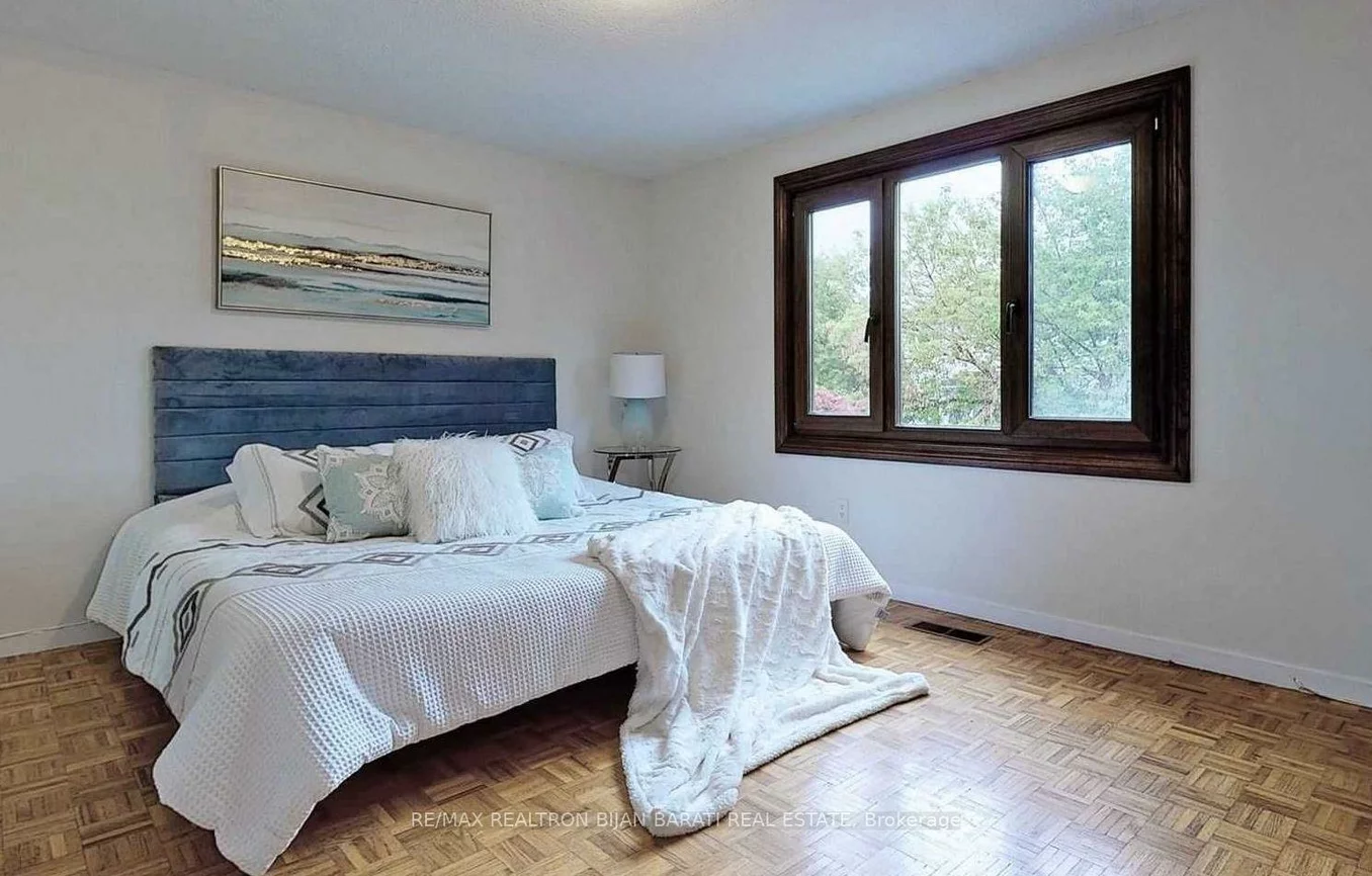 18, Mayvern, North Richvale, Richmond Hill