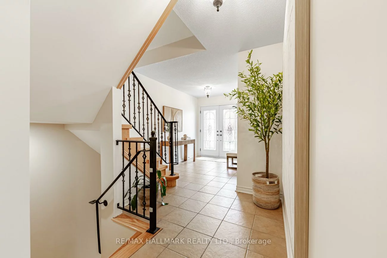 52, Mistleflower, Oak Ridges, Richmond Hill