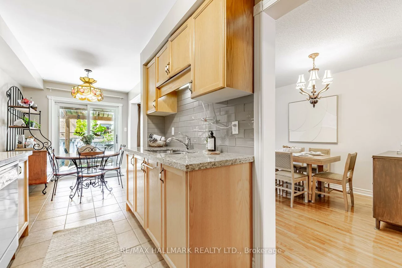 52, Mistleflower, Oak Ridges, Richmond Hill