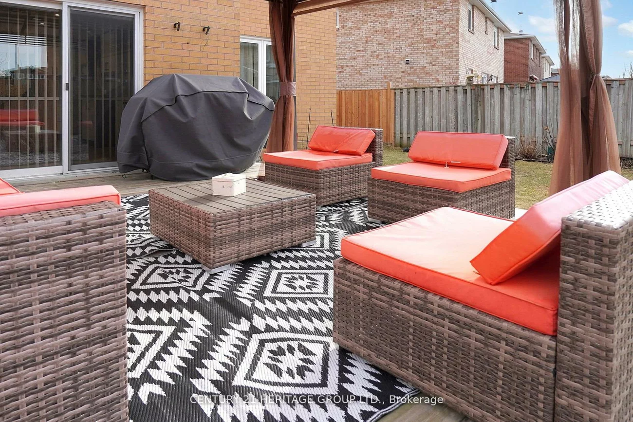 5, Mandel, Devonsleigh, Richmond Hill