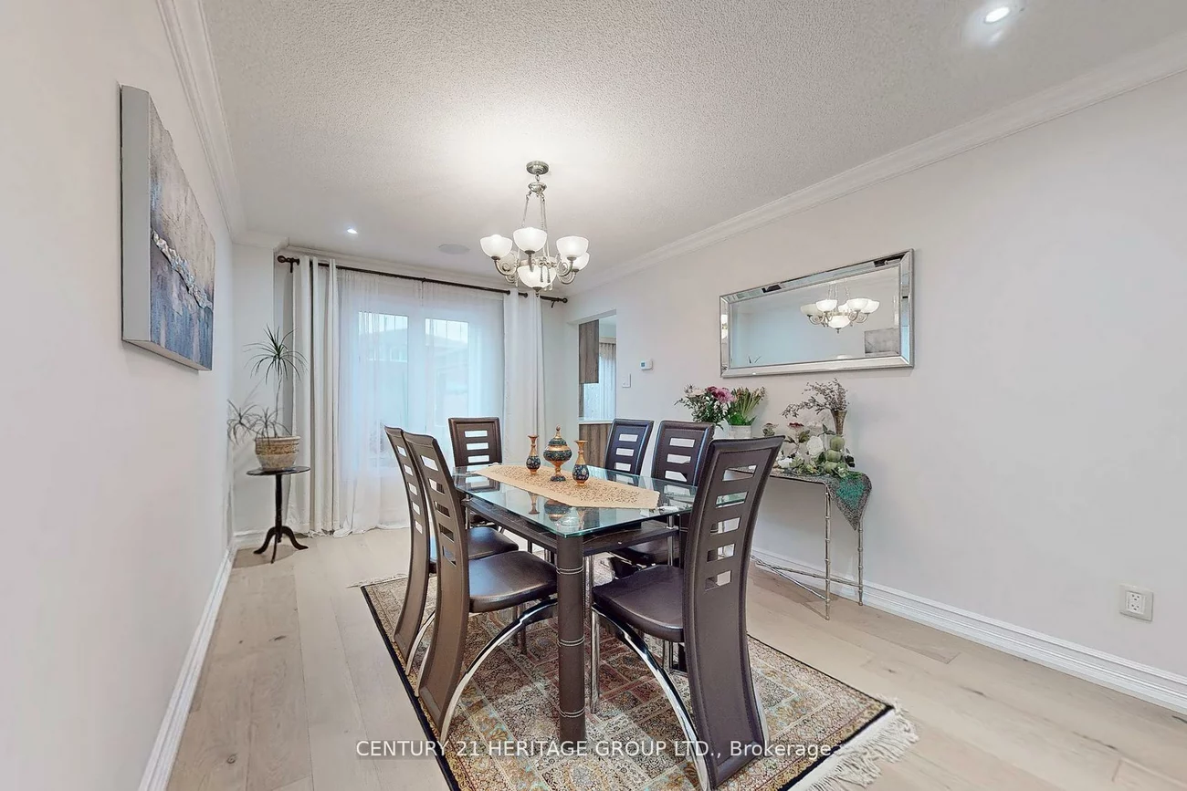 5, Mandel, Devonsleigh, Richmond Hill