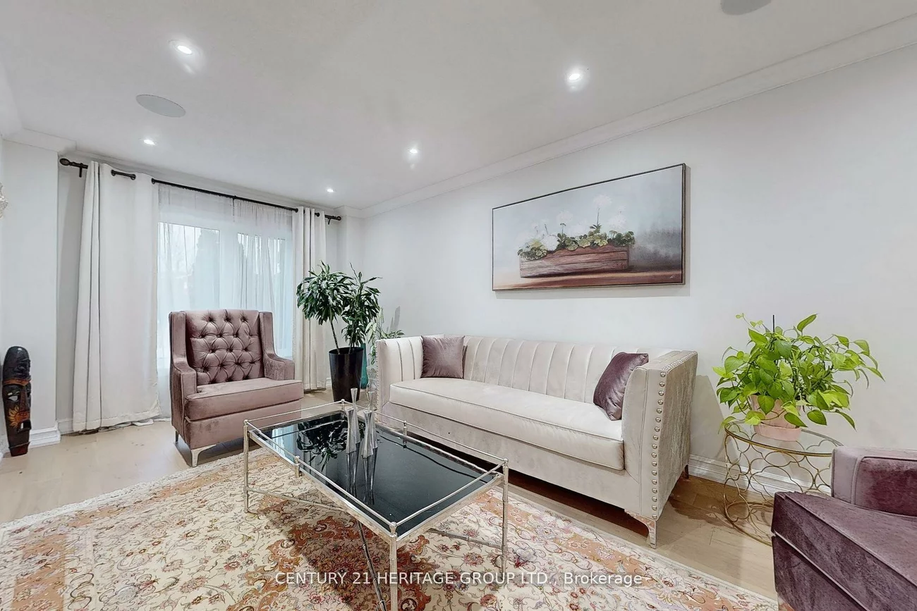 5, Mandel, Devonsleigh, Richmond Hill