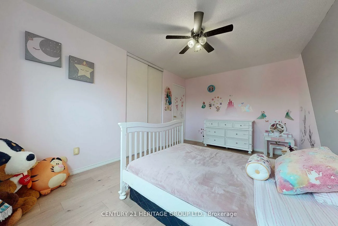 5, Mandel, Devonsleigh, Richmond Hill