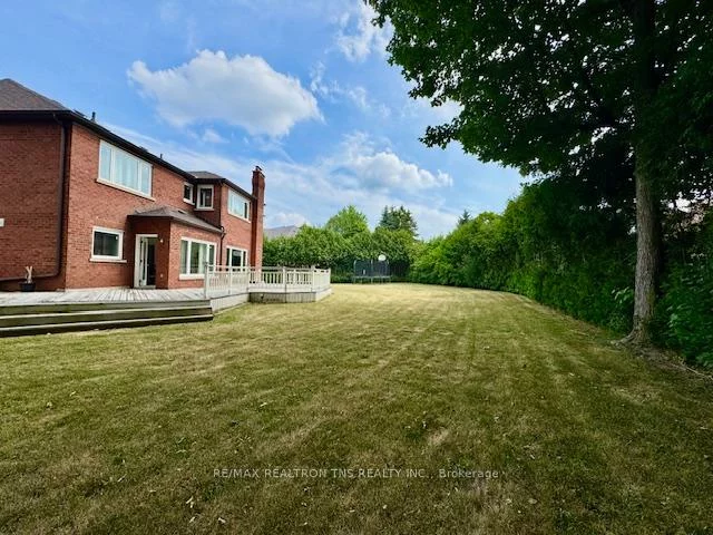 16, Chaplin, Bayview Hill, Richmond Hill