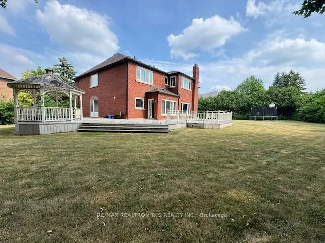 16, Chaplin, Bayview Hill, Richmond Hill