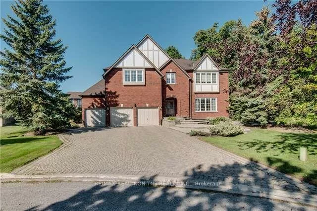 16, Chaplin, Bayview Hill, Richmond Hill