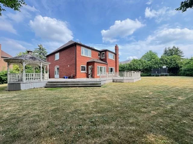 16, Chaplin, Bayview Hill, Richmond Hill