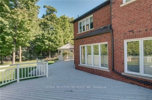 16, Chaplin, Bayview Hill, Richmond Hill