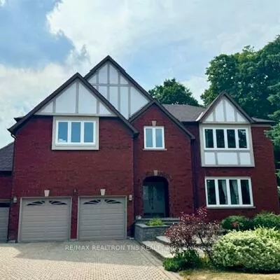 16, Chaplin, Bayview Hill, Richmond Hill