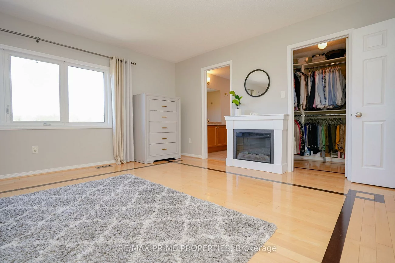 54, Vitlor, Oak Ridges, Richmond Hill