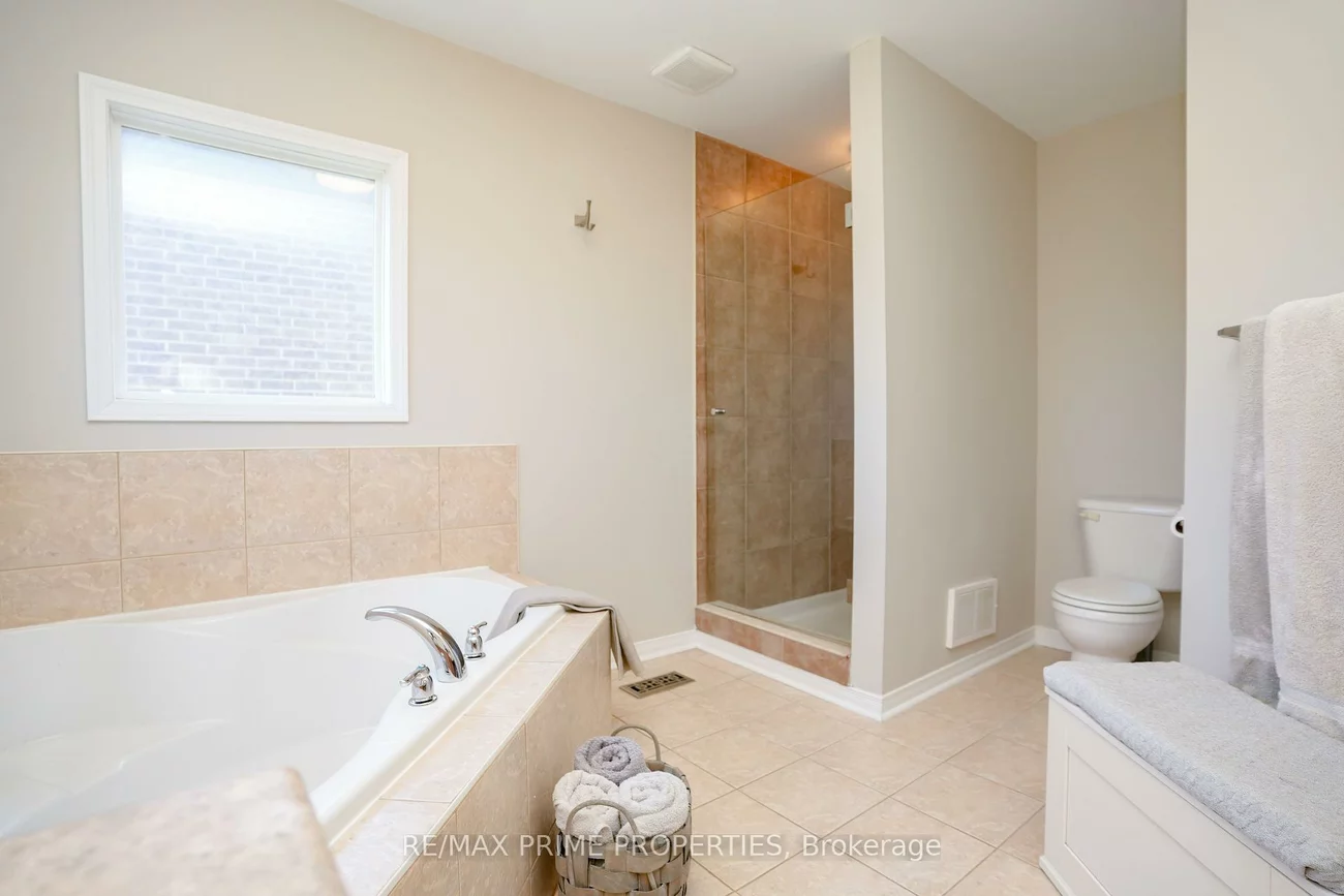 54, Vitlor, Oak Ridges, Richmond Hill