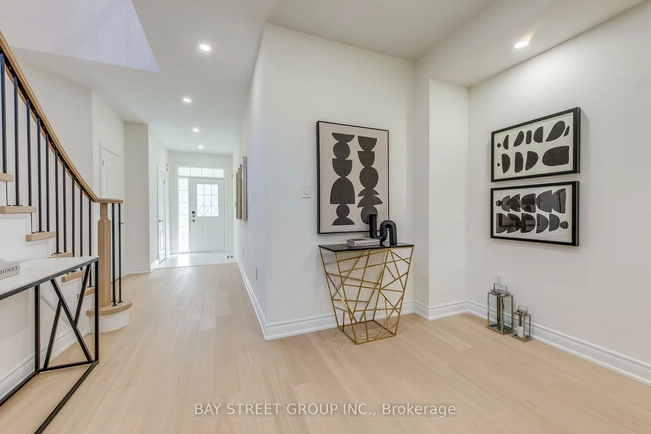 8, Townwood, Jefferson, Richmond Hill