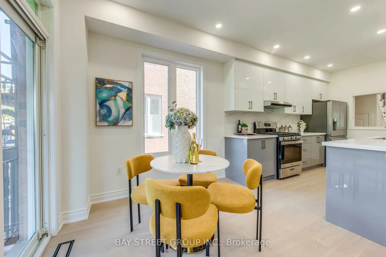 8, Townwood, Jefferson, Richmond Hill