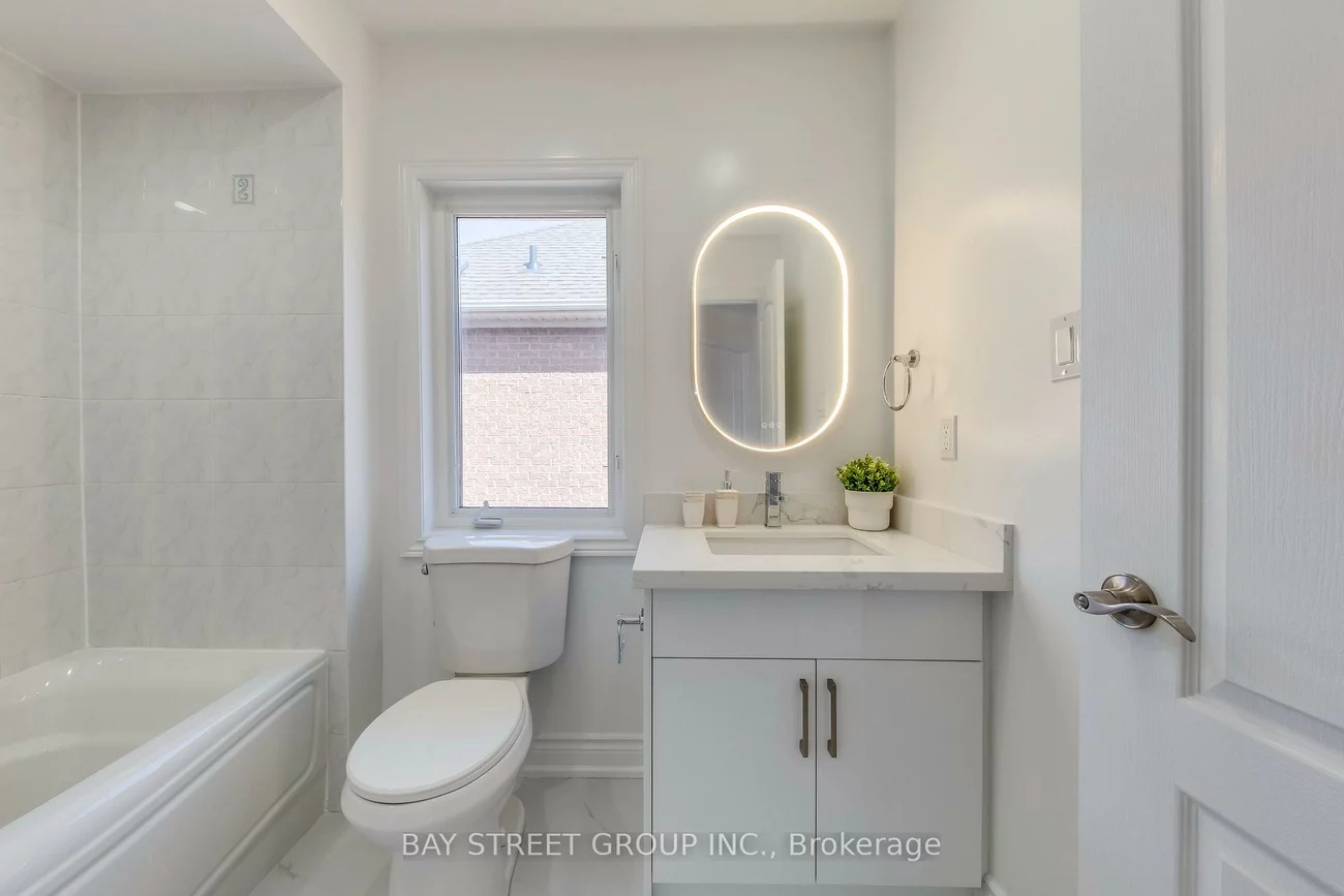 8, Townwood, Jefferson, Richmond Hill