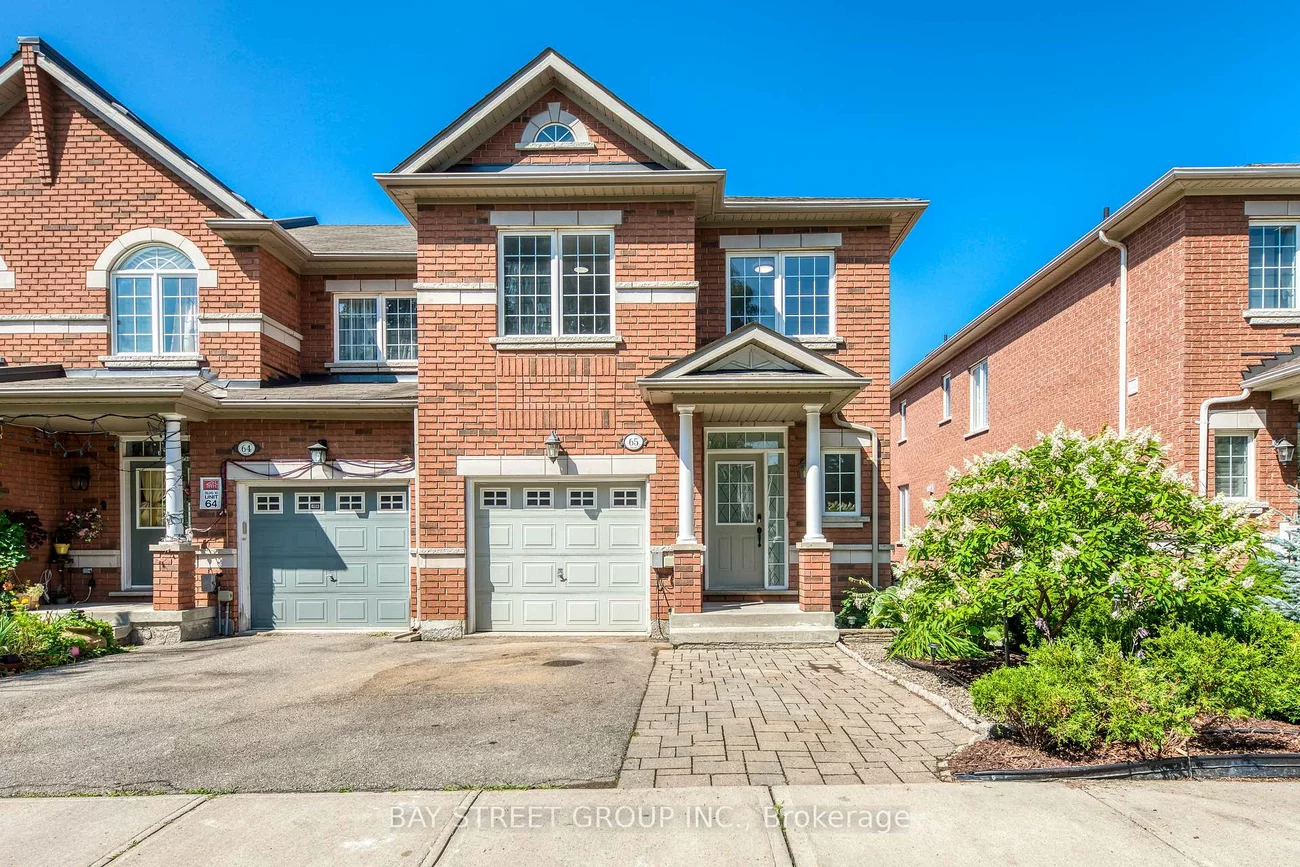 8, Townwood, Jefferson, Richmond Hill