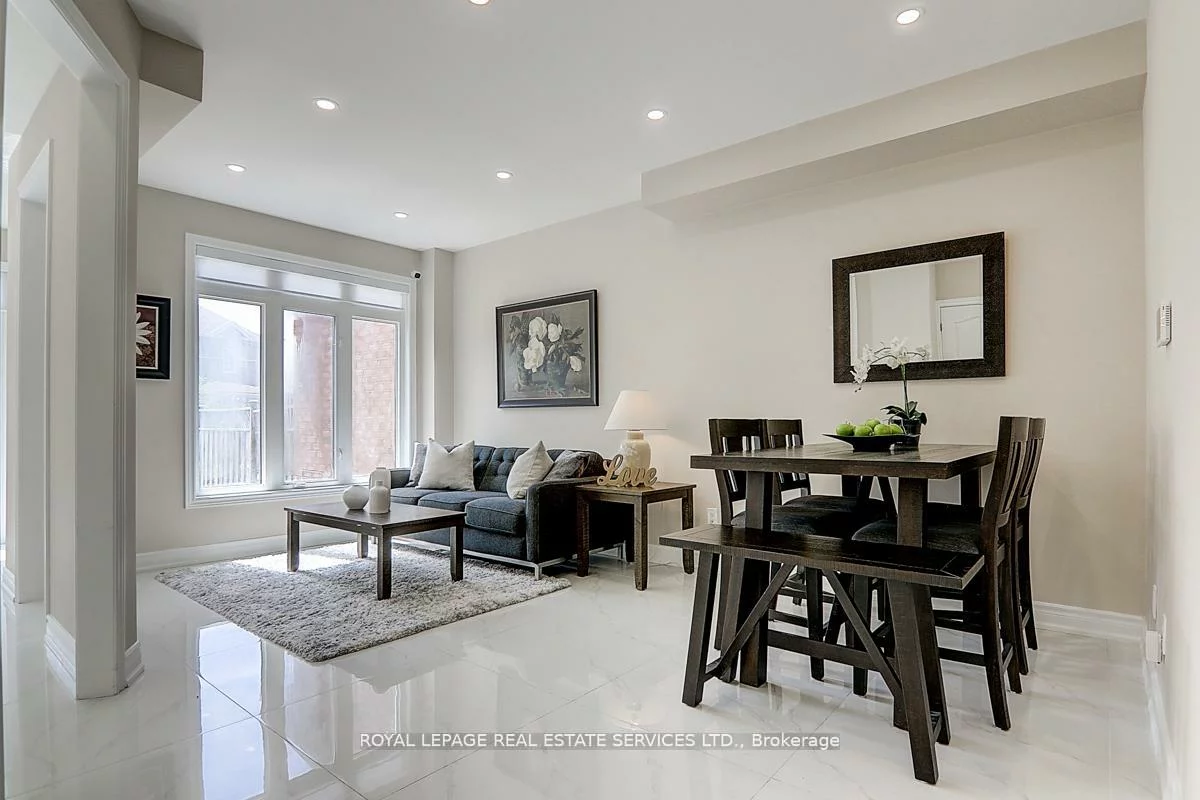 17, Venture, Rouge Woods, Richmond Hill