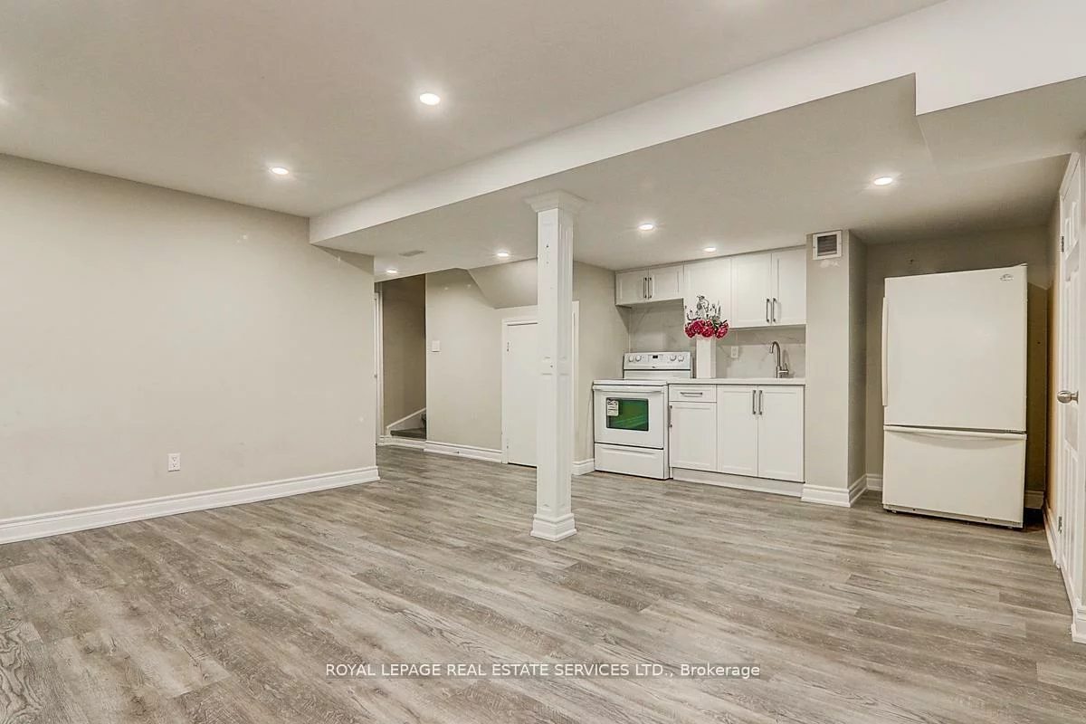 17, Venture, Rouge Woods, Richmond Hill