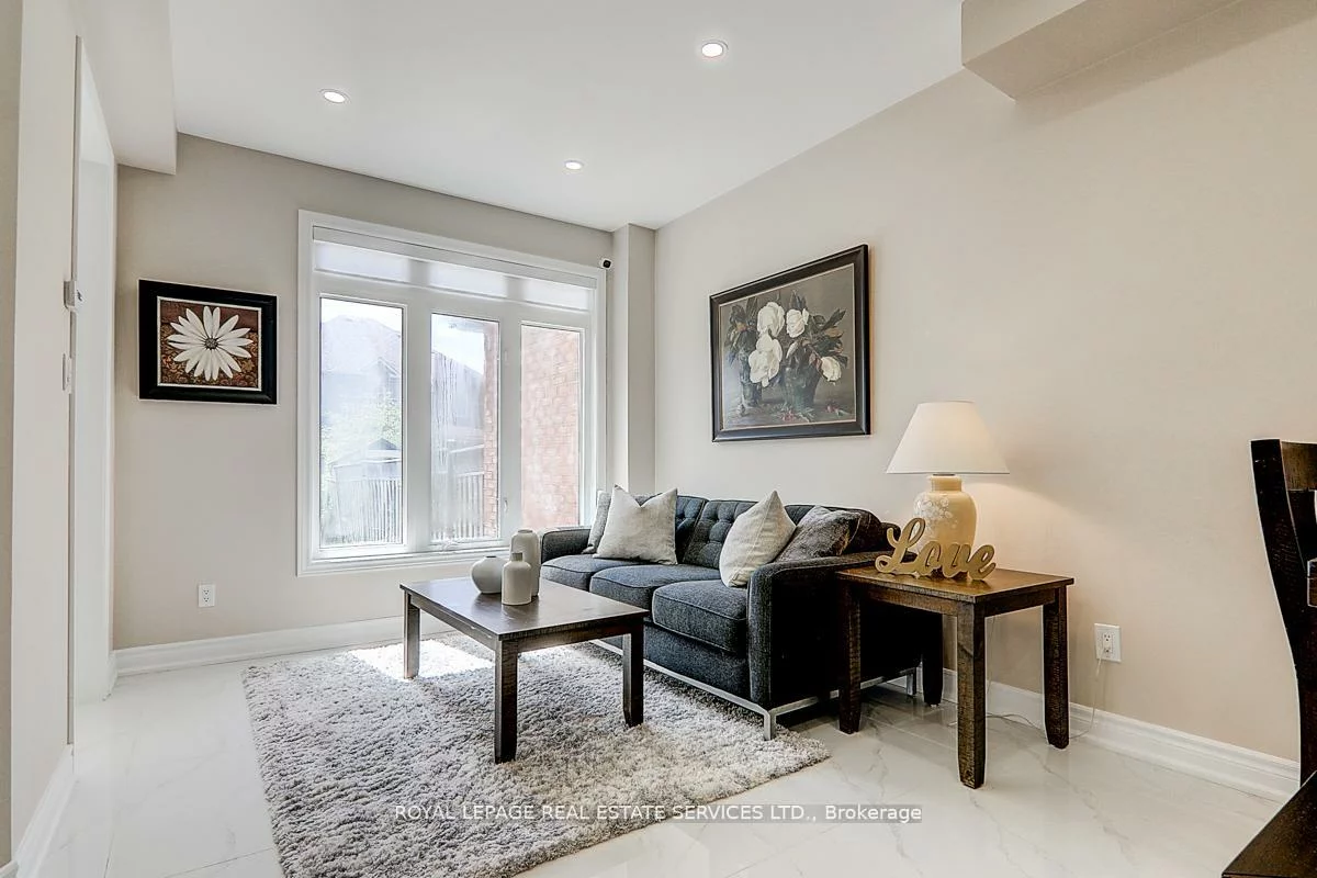 17, Venture, Rouge Woods, Richmond Hill
