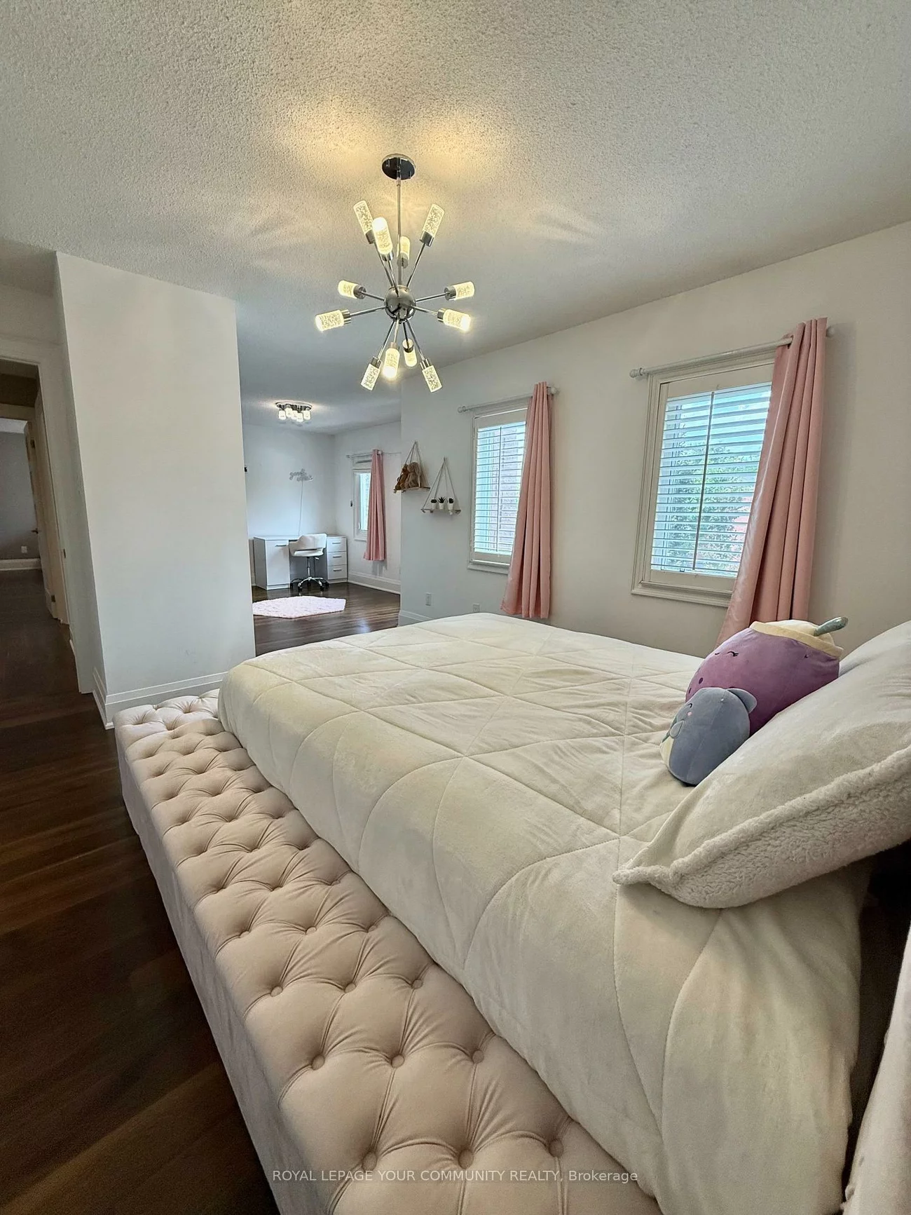 20, White Lodge, Mill Pond, Richmond Hill
