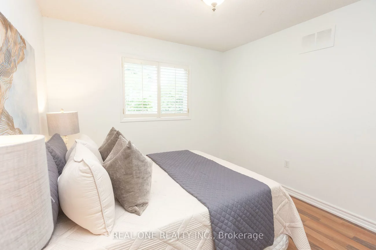 31, Cougar, Devonsleigh, Richmond Hill