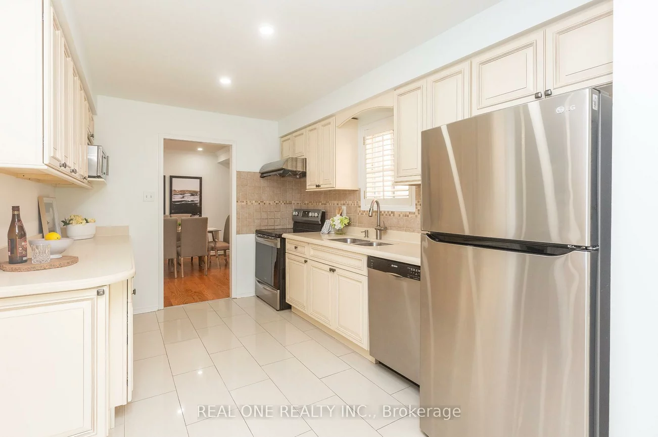 31, Cougar, Devonsleigh, Richmond Hill
