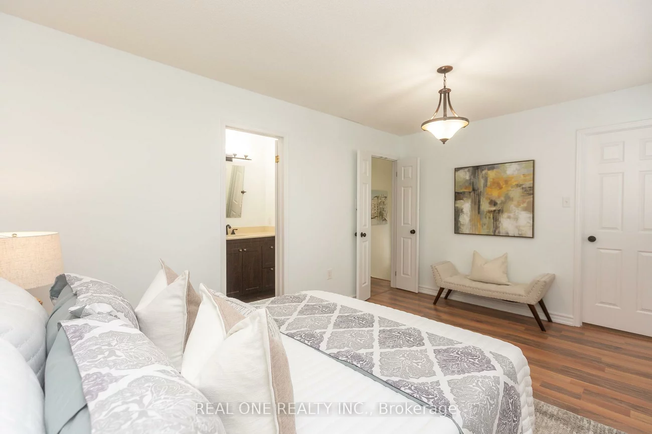 31, Cougar, Devonsleigh, Richmond Hill