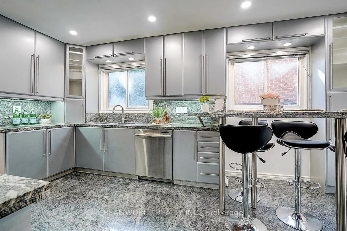 18, Kilbarry, South Richvale, Richmond Hill
