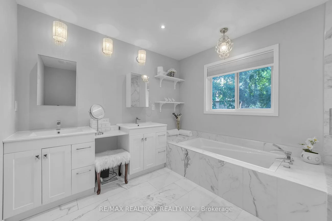 34, Mccallum, North Richvale, Richmond Hill
