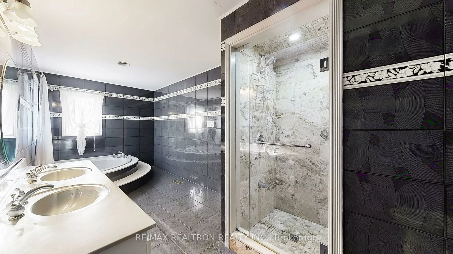 61, Glenayr, Bayview Hill, Richmond Hill