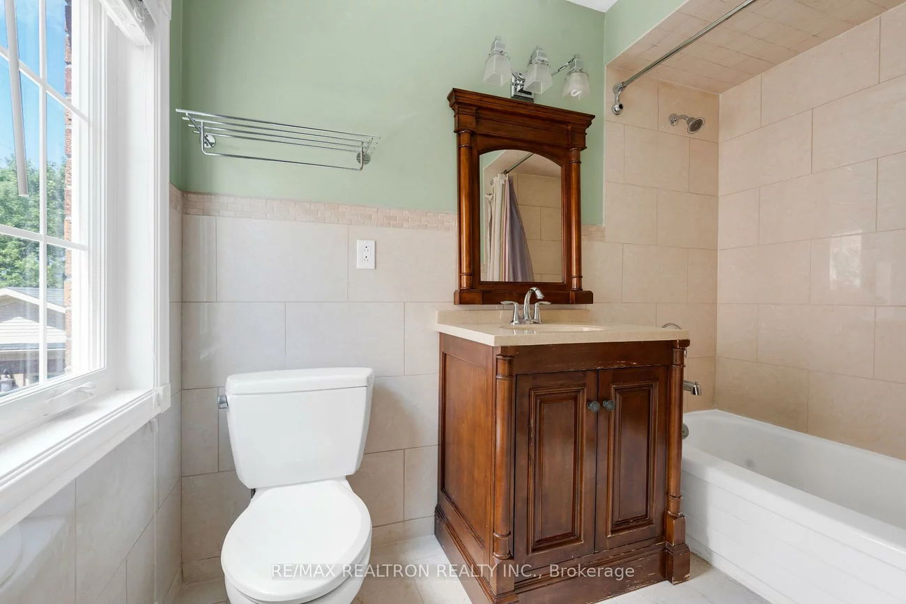 26, Cowles, Mill Pond, Richmond Hill