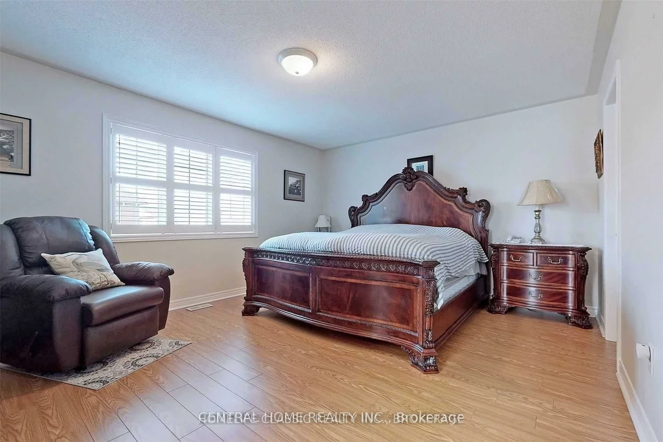8, Raintree, Oak Ridges, Richmond Hill