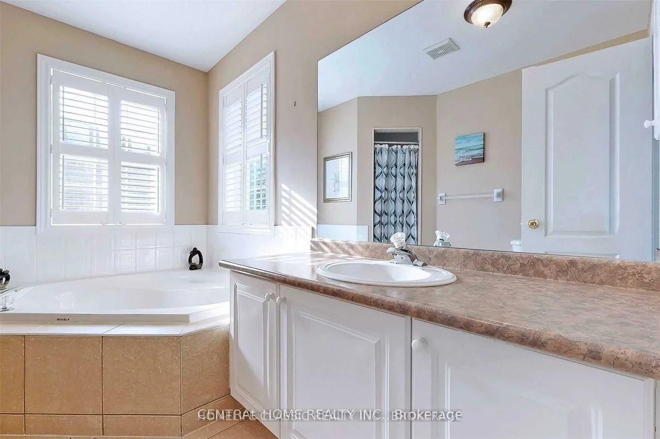 8, Raintree, Oak Ridges, Richmond Hill